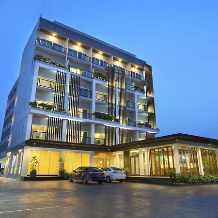 V Hotel Ubon Ratchathani Exterior foto